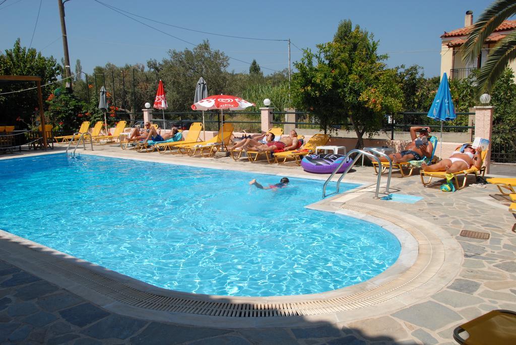 Lakis Studios Анаксос Стая снимка
